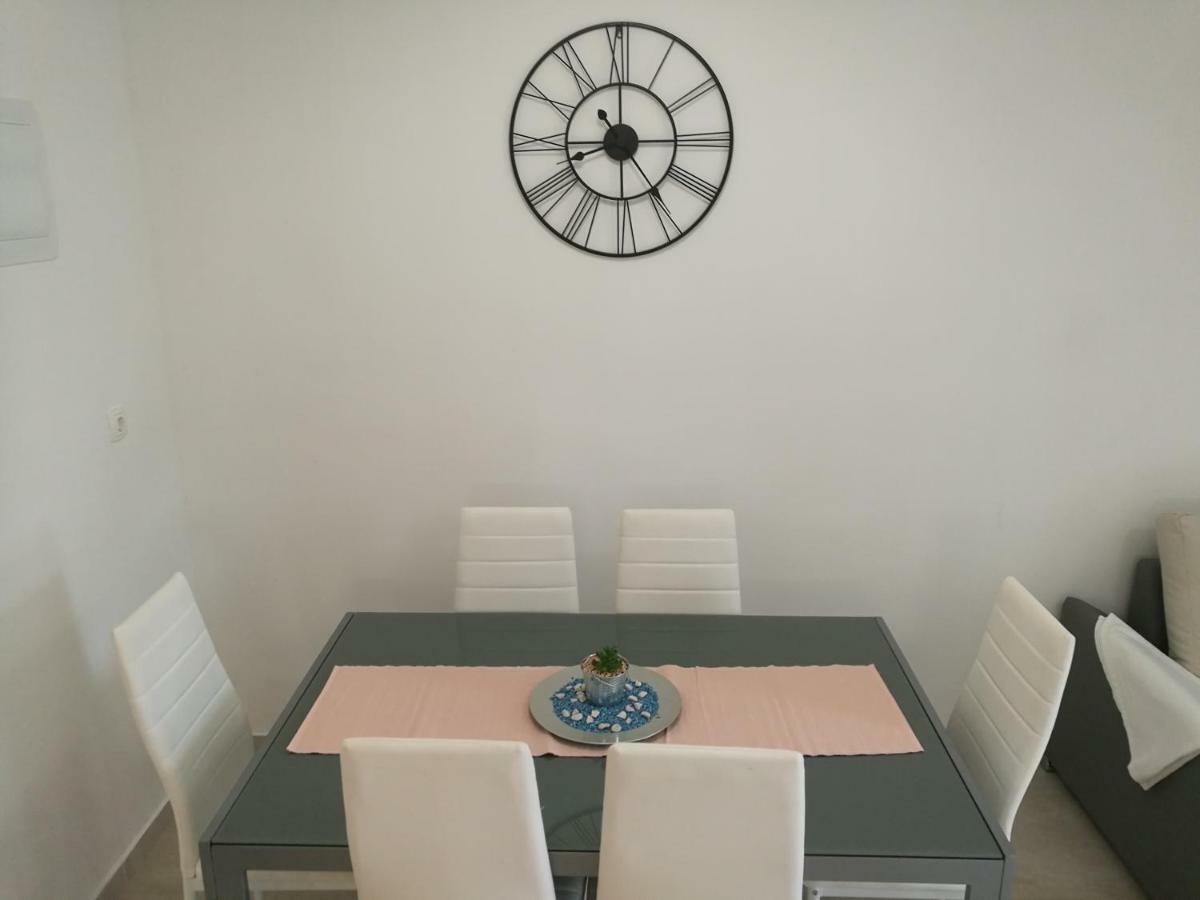 Apartments Klaudija Čižići Extérieur photo